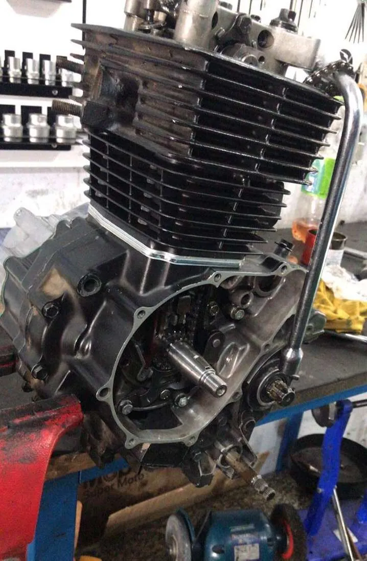 Motor de moto completamente preparado